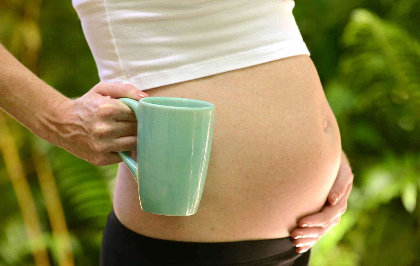 can-i-drink-decaf-coffee-while-pregnant